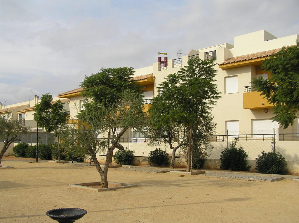 إسبارتيناس Apartamentos Turisticos Los Girasoles المظهر الخارجي الصورة
